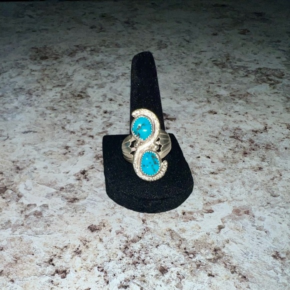 Native Navajo Sterling Silver and Turquoise Snake Ring - Picture 3 of 9
